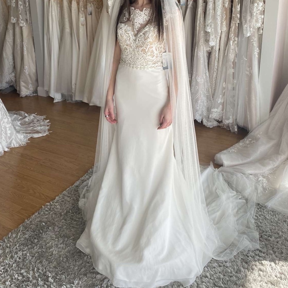 Never been worn wedding dress